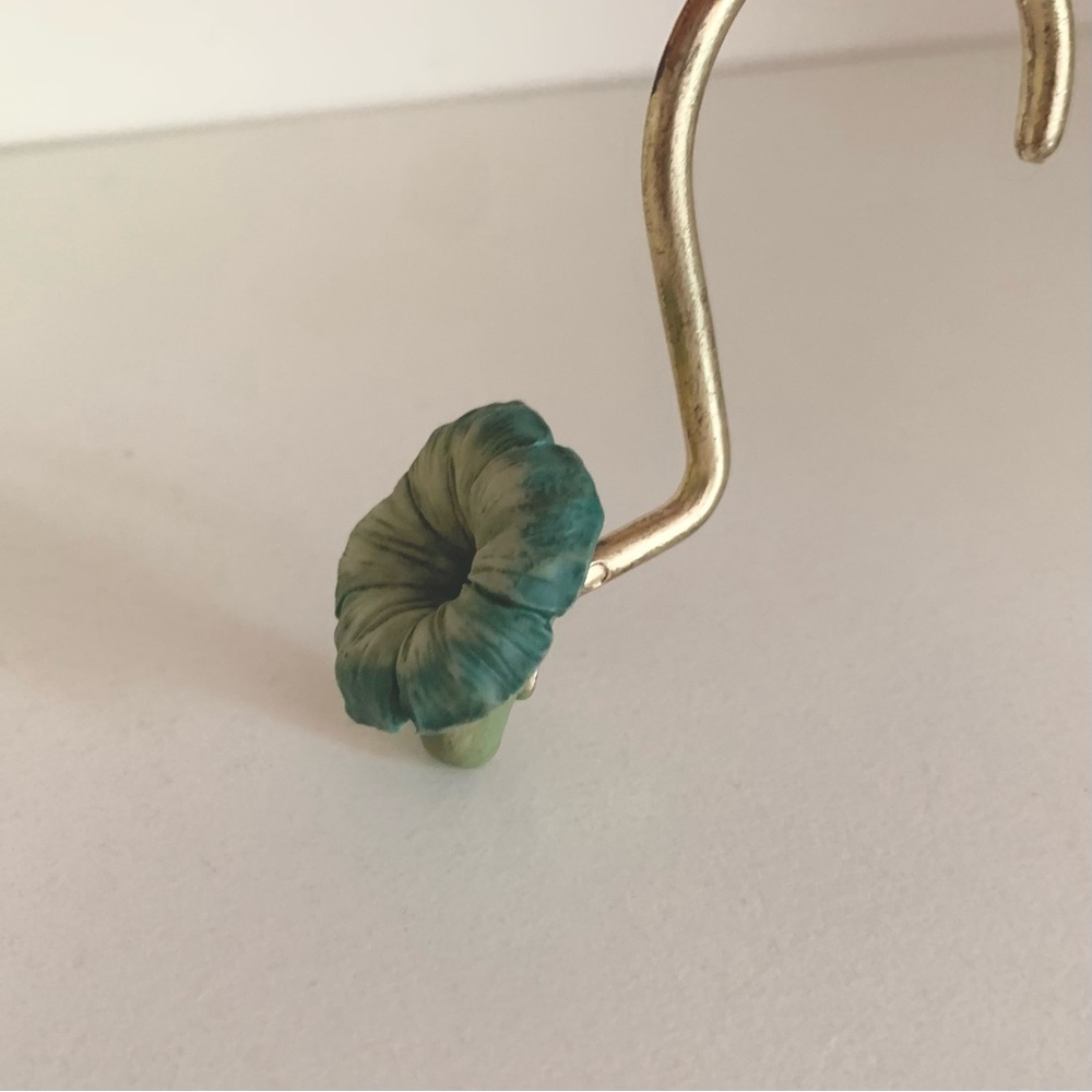 Flower hook - Picture 12 of 12